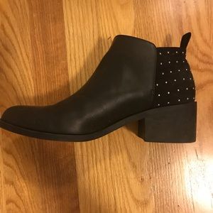 H&M Divided studded black ankle boot